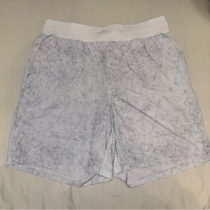 Lululemon T.H.E. Linerless Short - Gravel Dust Alpine White - Size Large